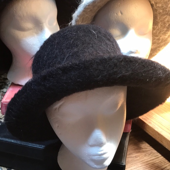 Handmade felted wool and mohair brimmed hat - Picture 4 of 4